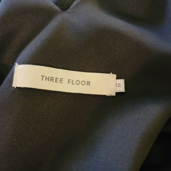 Black Mini Dress Deep V Scalloped Ruffled Edge Size 12 Jj3397 - Picture 4 of 9